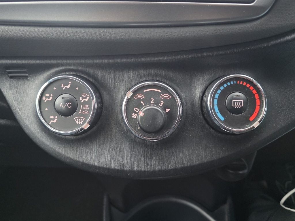 Used Toyota Yaris 2012 for sale - 76666253: Photo 18