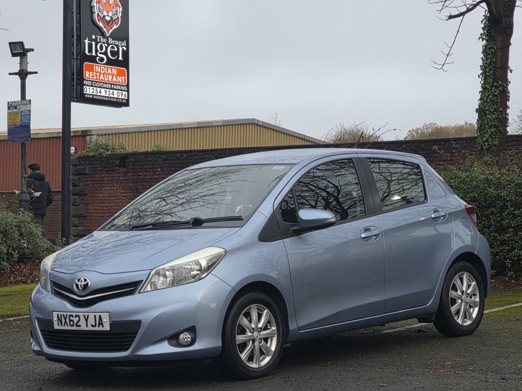 Used Toyota Yaris 2012 for sale - 76666253: Photo 2