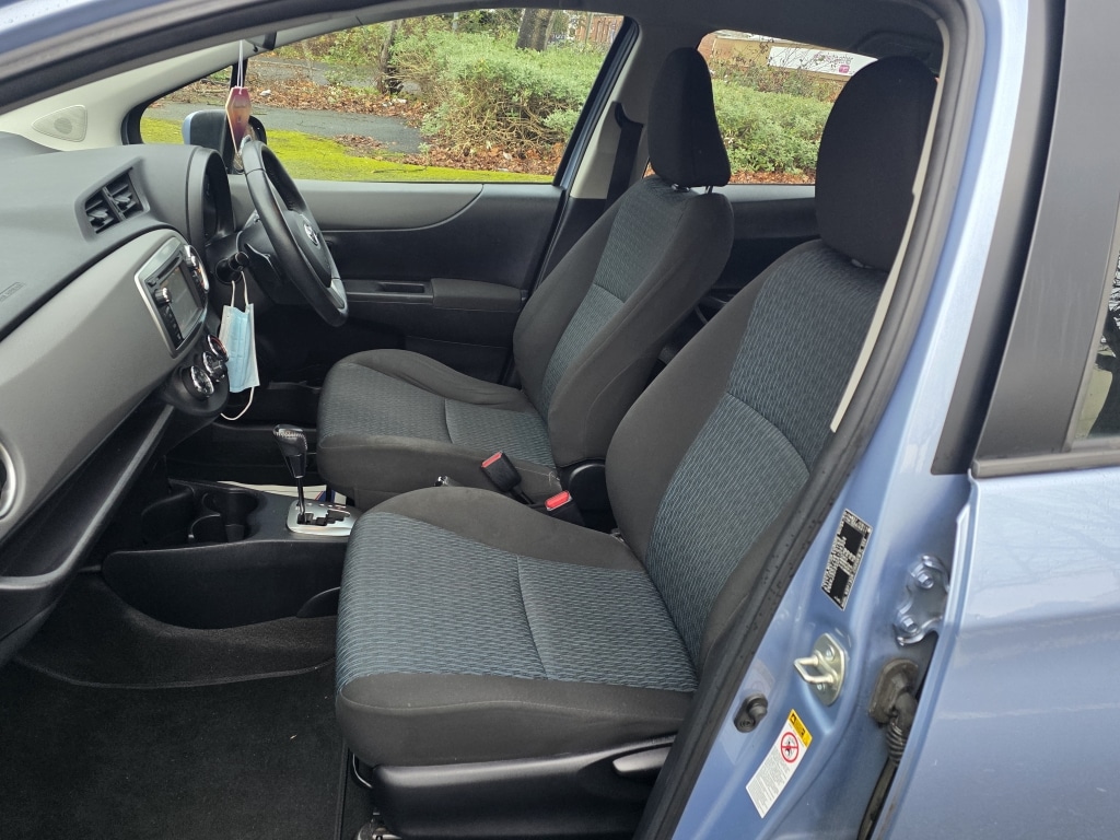 Used Toyota Yaris 2012 for sale - 76666253: Photo 24