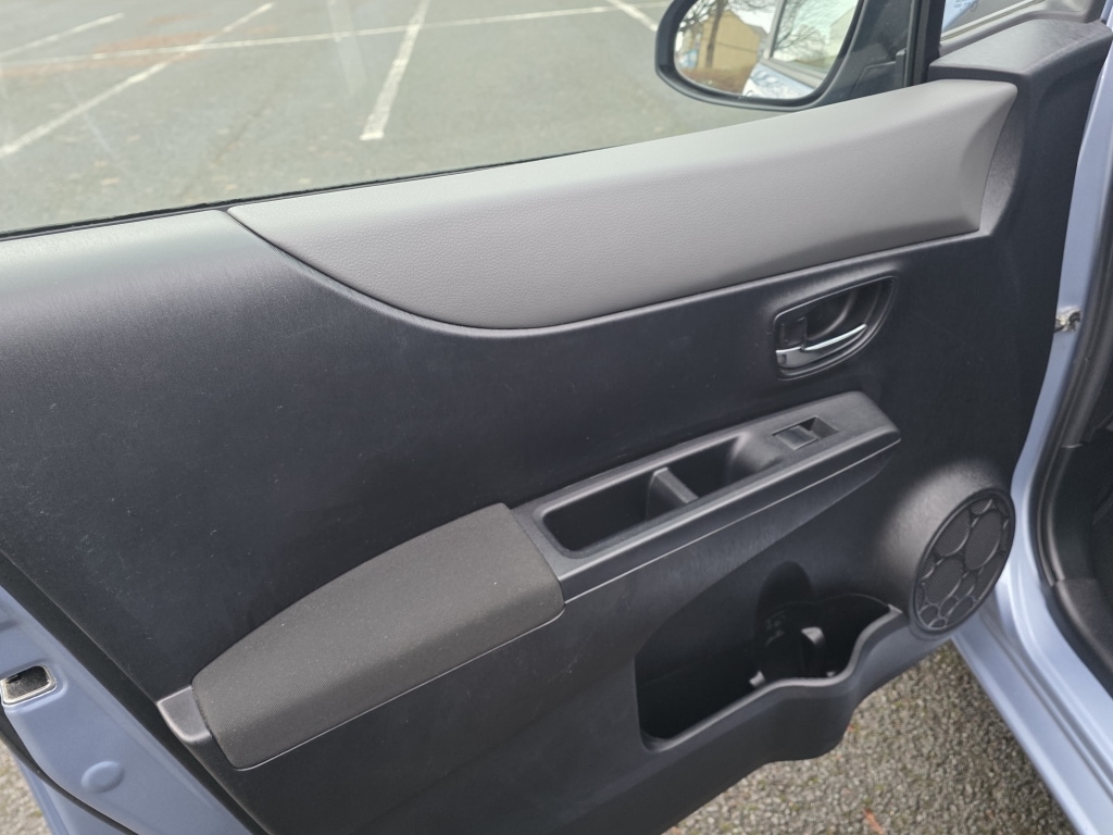 Used Toyota Yaris 2012 for sale - 76666253: Photo 29