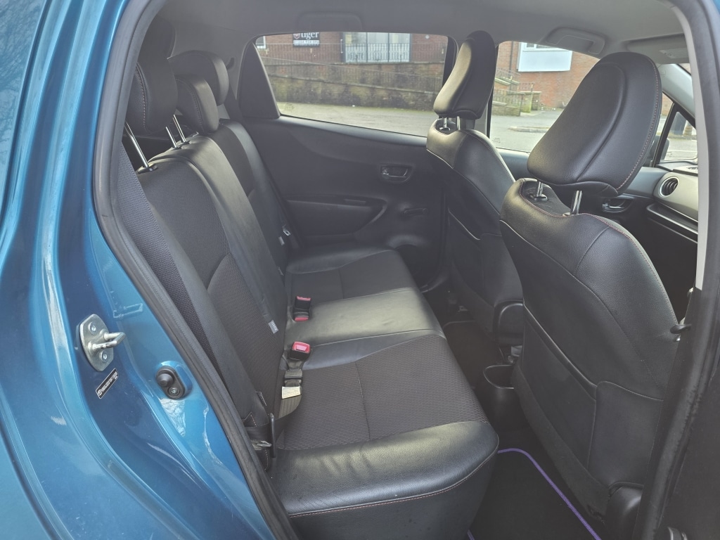 Used Toyota Yaris 2012 for sale - 77034721: Photo 11