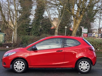 Used Mazda Mazda2 2010 for sale - 77829930: Photo