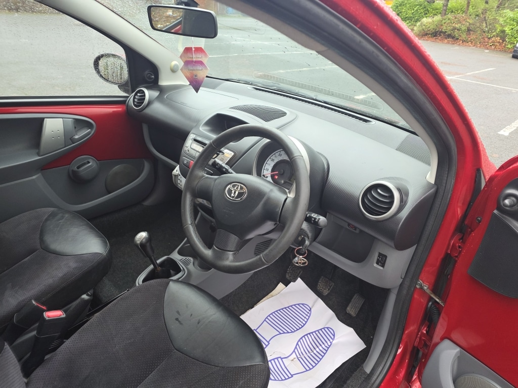 Used Toyota AYGO 2011 for sale - 76770233: Photo 10