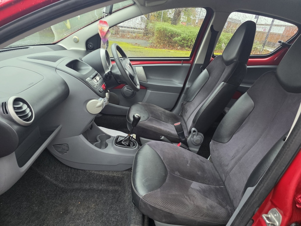 Used Toyota AYGO 2011 for sale - 76770233: Photo 16