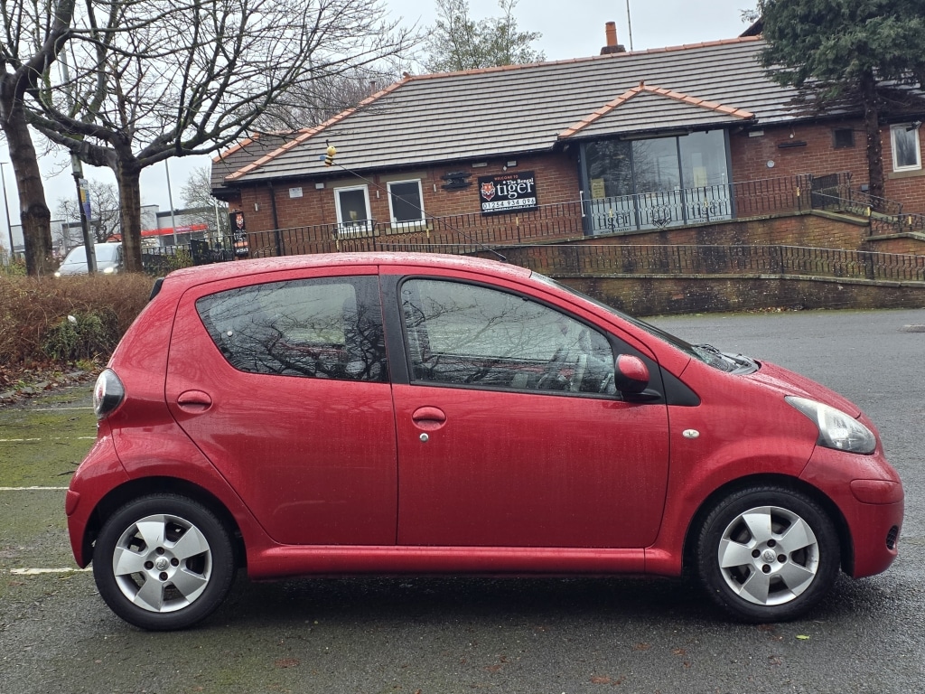 Used Toyota AYGO 2011 for sale - 76770233: Photo 9