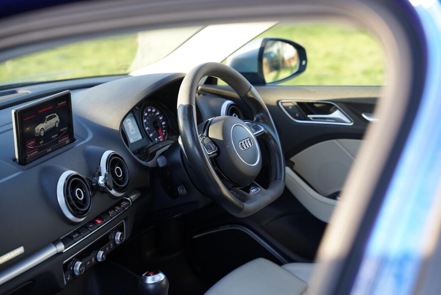 Used Audi RS3 2015 for sale - 78056057: Photo 19