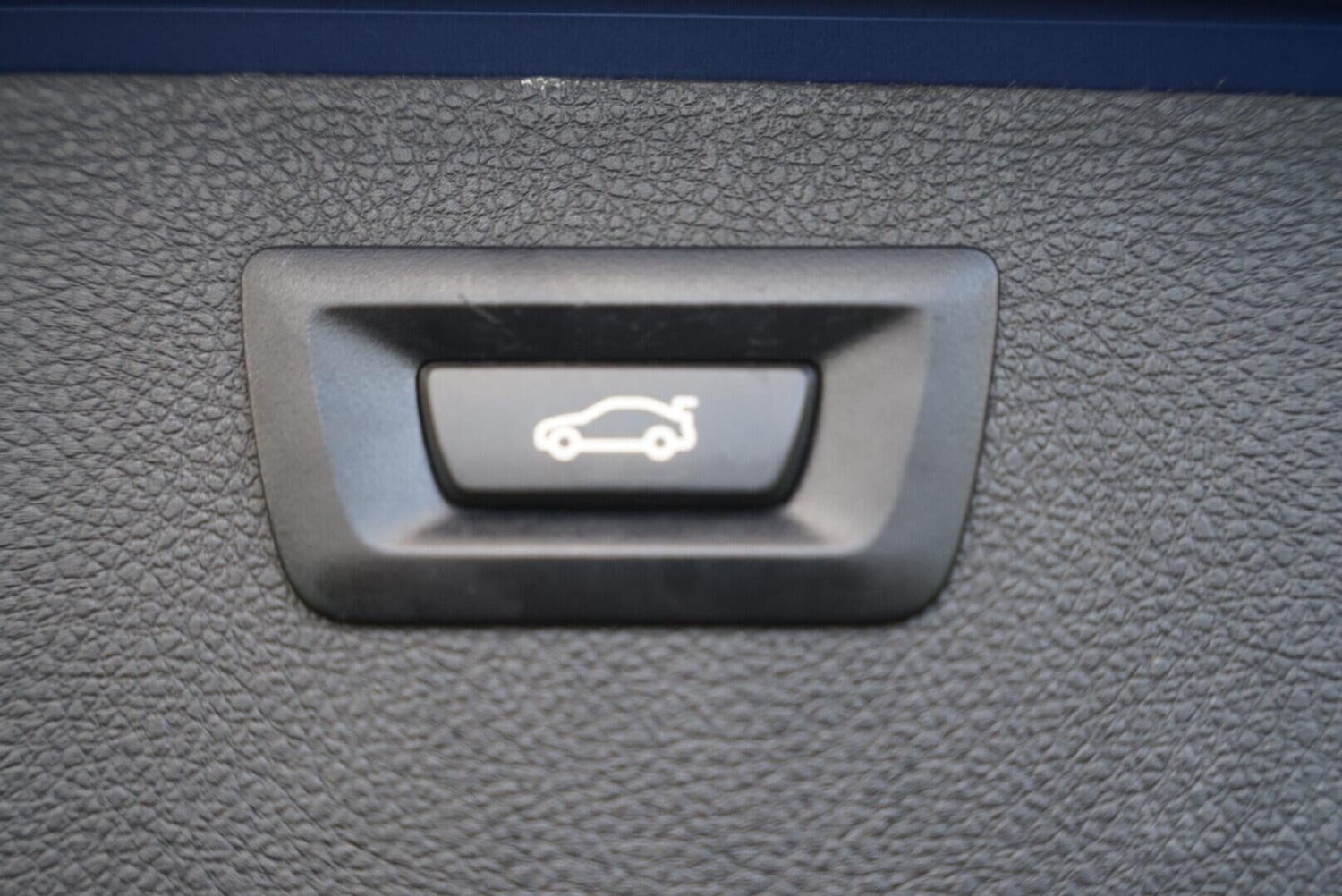 Used BMW 3 Series 2017 for sale - 77014136: Photo 25