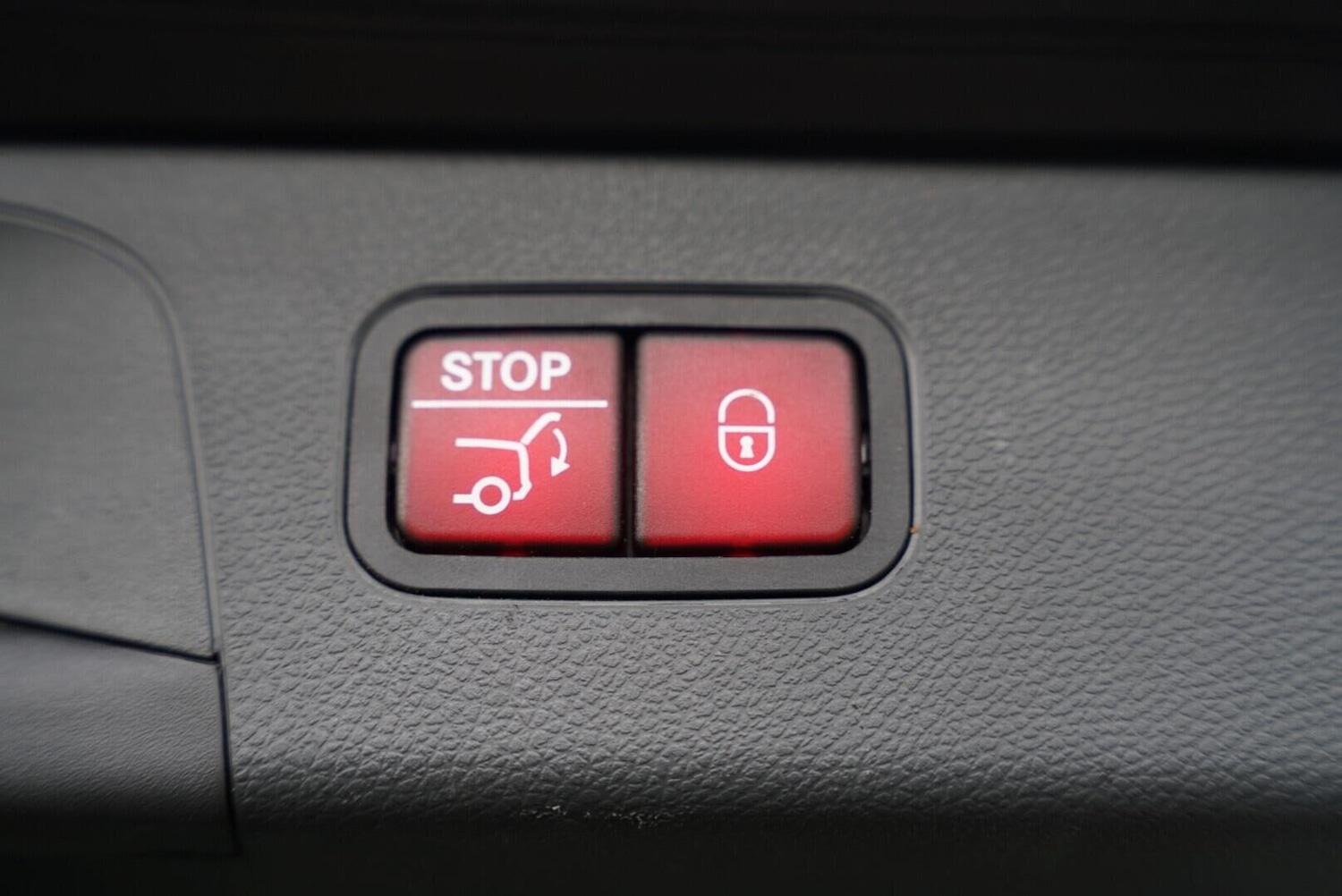 Used Mercedes-Benz GLC 2017 for sale - 77636584: Photo 25