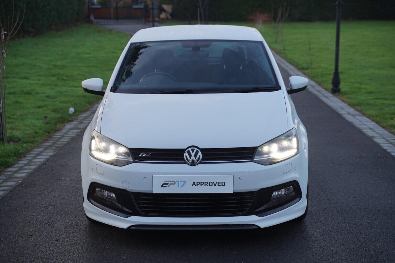 Used Volkswagen Polo 2016 for sale - 77249692: Photo 2