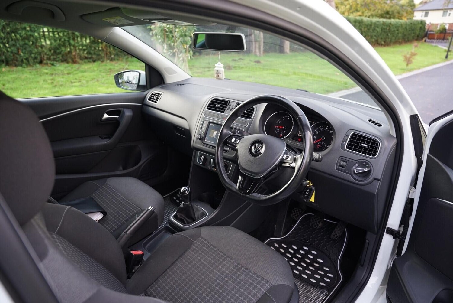 Used Volkswagen Polo 2016 for sale - 76783096: Photo 18