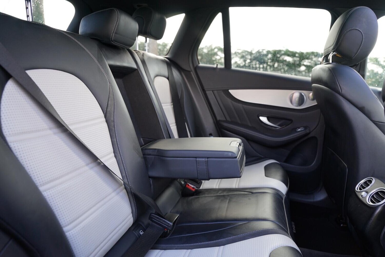 Used Mercedes-Benz GLC 2019 for sale - 78054357: Photo 23