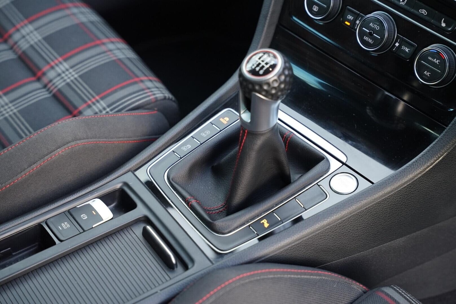 Used Volkswagen Golf 2019 for sale - 77897450: Photo 21