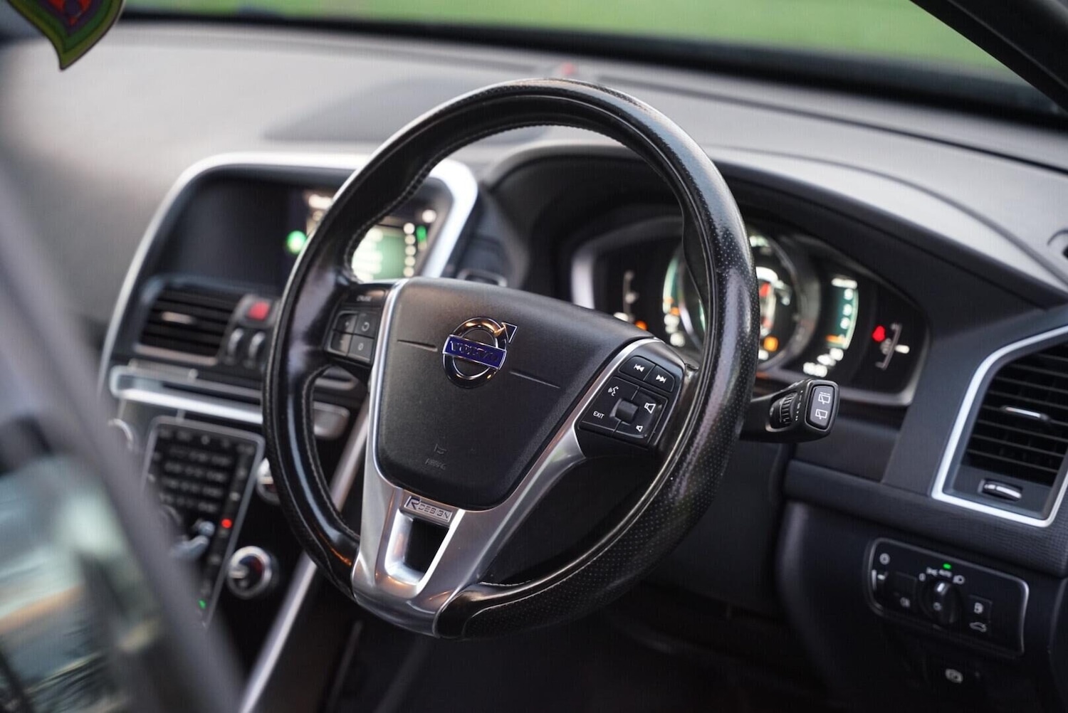 Used Volvo XC60 2017 for sale - 77048327: Photo 19