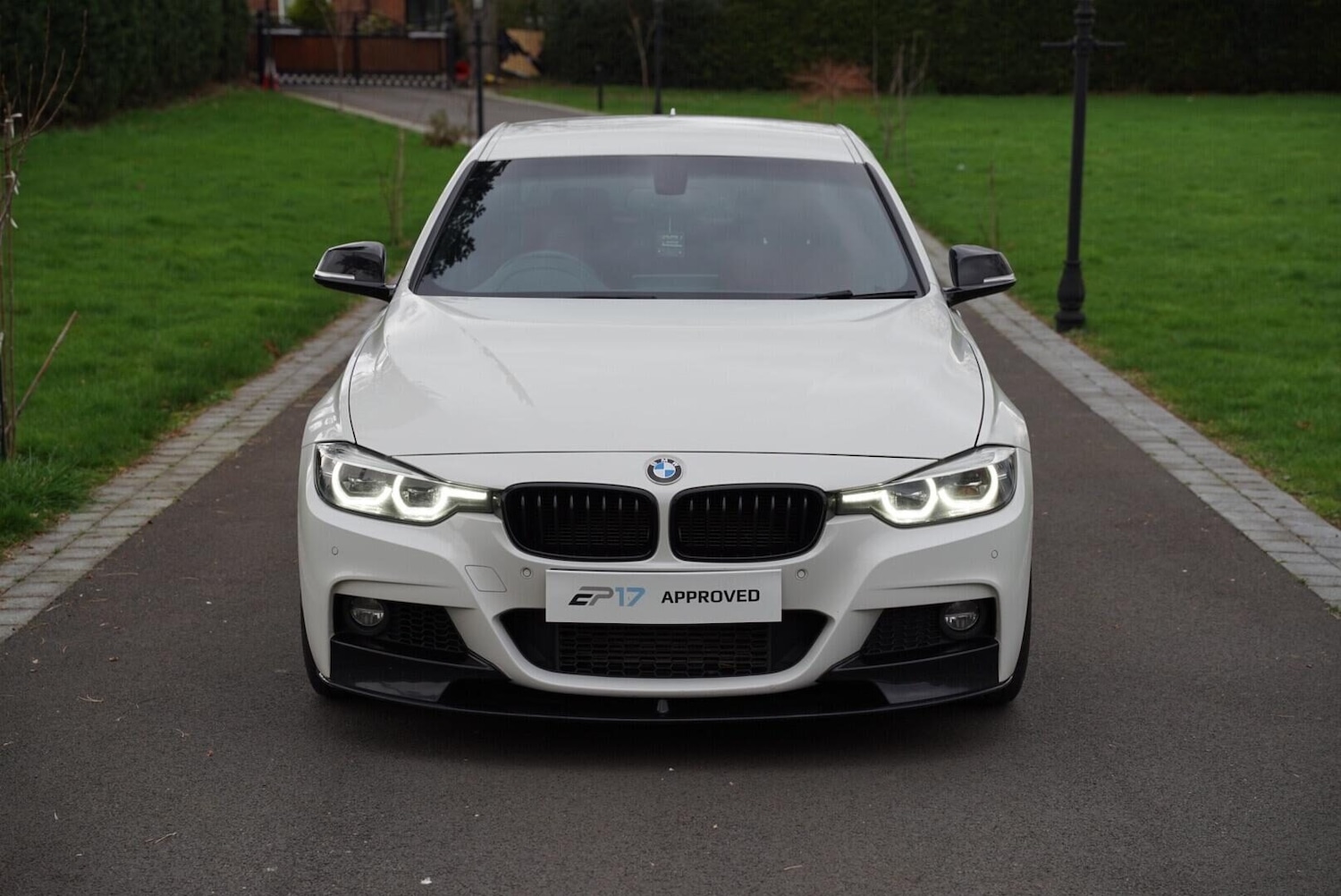 Used BMW 3 Series 2017 for sale - 77708690: Photo 2