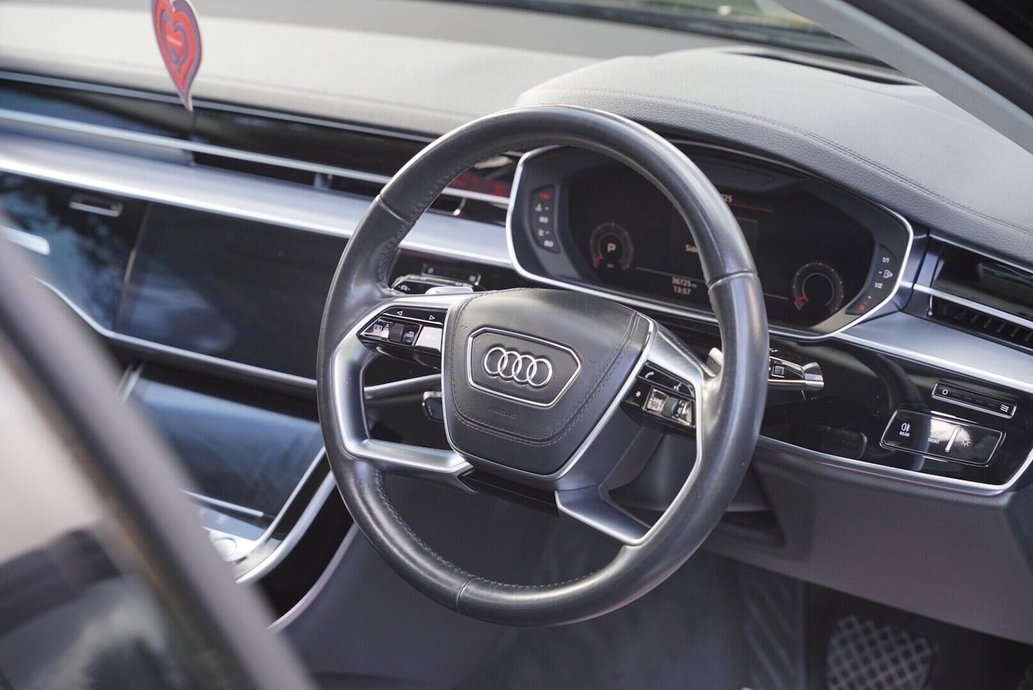 Used Audi A8 2018 for sale - 76783147: Photo 21