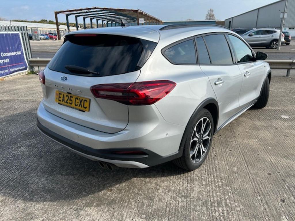 Used Ford Focus 2025 for sale - 77318242: Photo 3