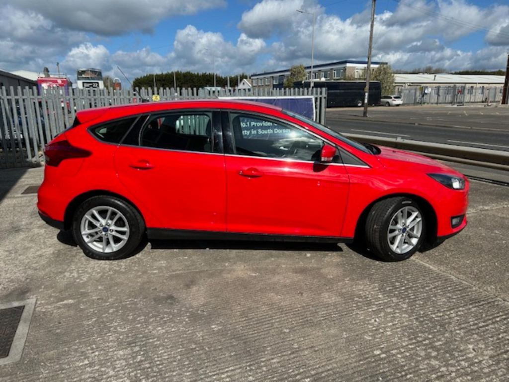 Used Ford Focus 2017 for sale - 78053069: Photo 2