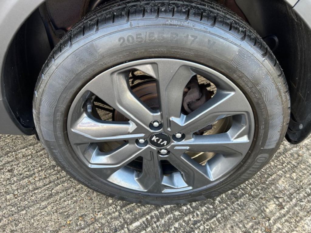 Used Kia Stonic 2021 for sale - 76578412: Photo 21