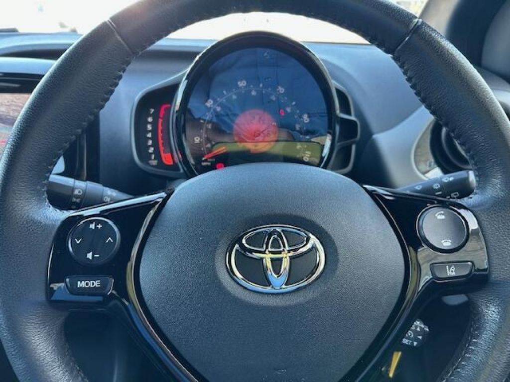 Used Toyota AYGO 2021 for sale - 76581182: Photo 12