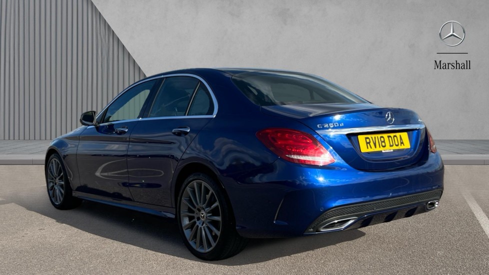 Used Mercedes-Benz C-Class 2018 for sale - 76044404: Photo 2