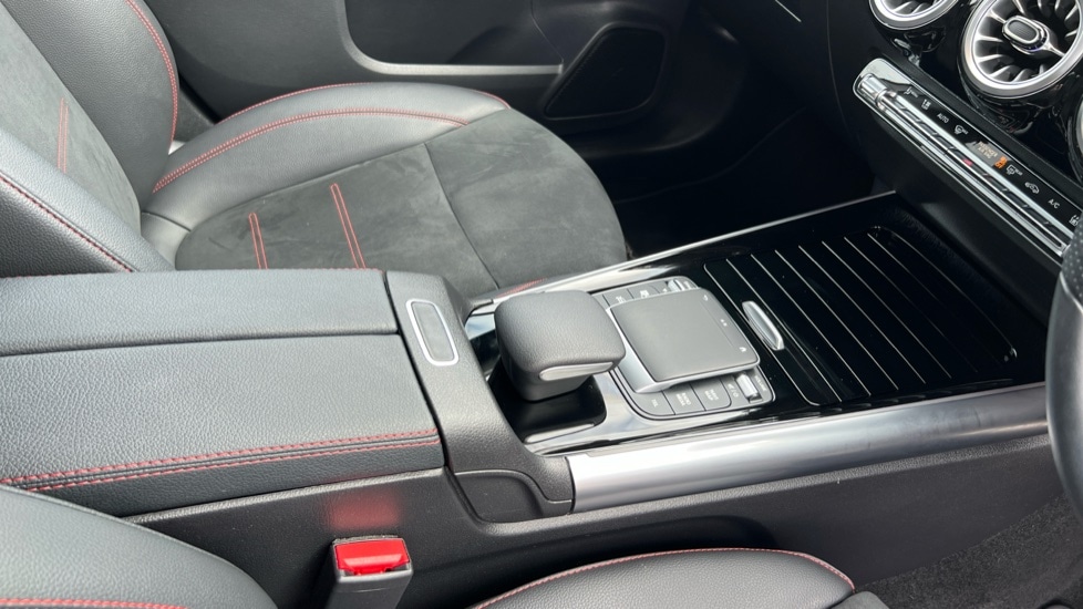 Used Mercedes-Benz EQA 2022 for sale - 76062099: Photo 35
