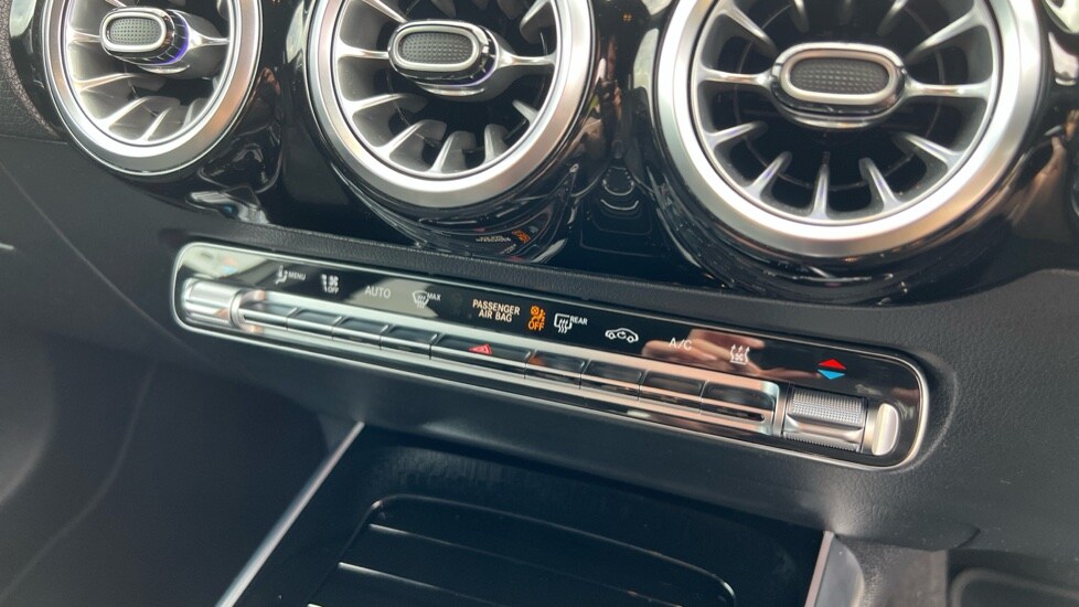 Used Mercedes-Benz EQA 2022 for sale - 76062099: Photo 43