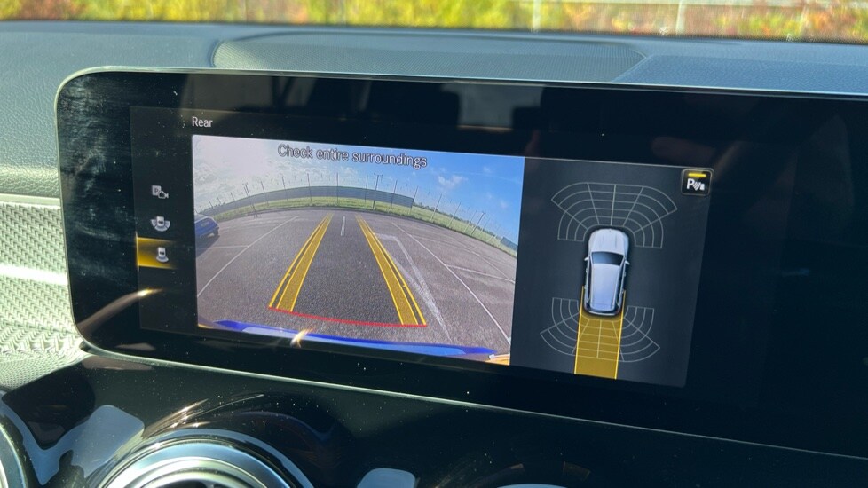 Used Mercedes-Benz GLB 2023 for sale - 77021865: Photo 40