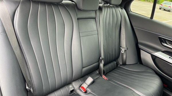 Used Mercedes-Benz E Class 2024 for sale - 76302372: Photo 15