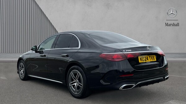 Used Mercedes-Benz E Class 2024 for sale - 76302372: Photo 2