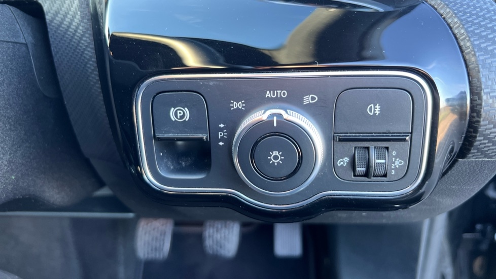 Used Mercedes-Benz A-Class 2021 for sale - 76873590: Photo 31