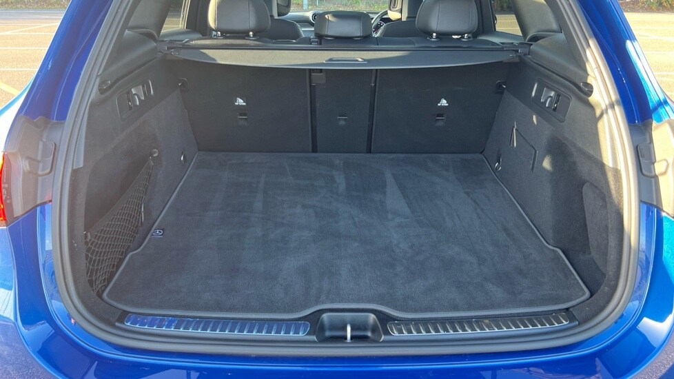 Used Mercedes-Benz GLC 2023 for sale - 76872480: Photo 17