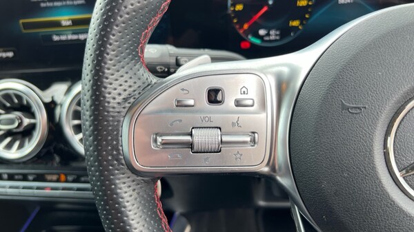 Used Mercedes-Benz EQA 2022 for sale - 75565531: Photo 31