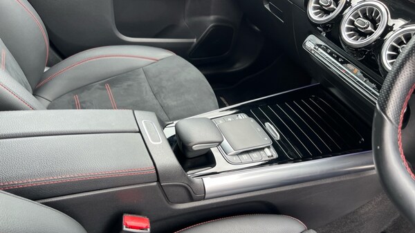 Used Mercedes-Benz EQA 2022 for sale - 75565531: Photo 35