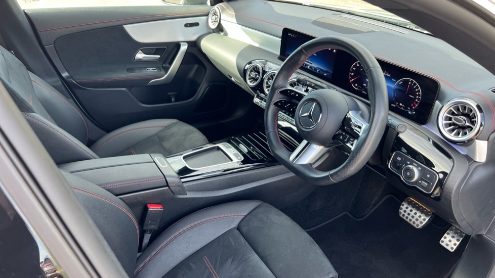 Used Mercedes-Benz CLA 2024 for sale - 76124438: Photo 3