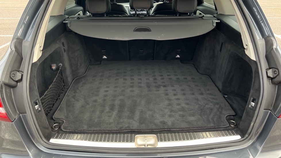 Used Mercedes-Benz C Class 2015 for sale - 76941100: Photo 17