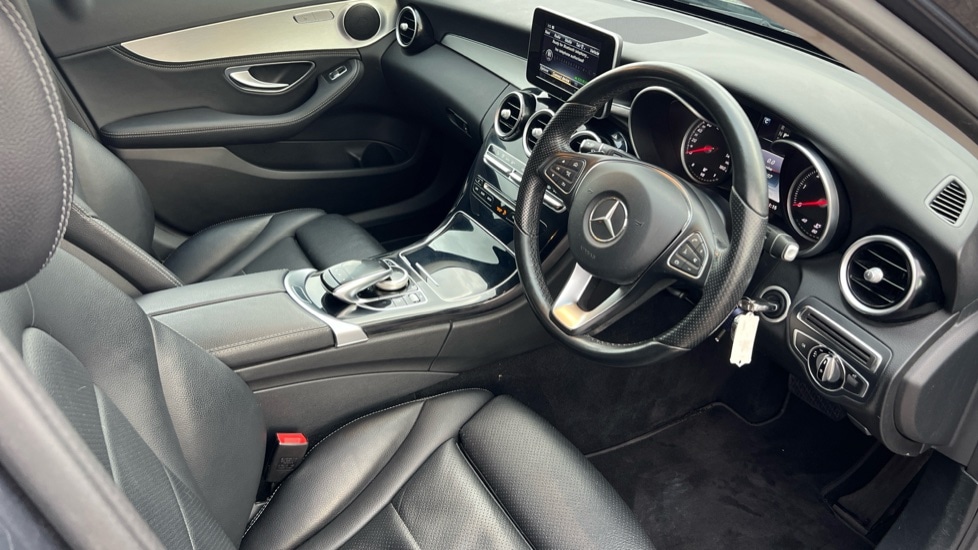 Used Mercedes-Benz C Class 2015 for sale - 76941100: Photo 3