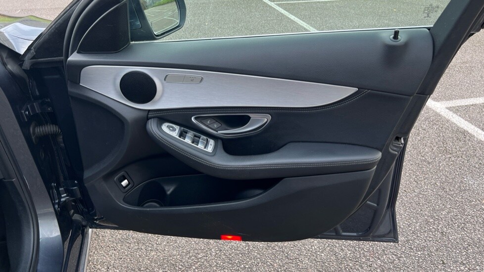 Used Mercedes-Benz C Class 2015 for sale - 76941100: Photo 37