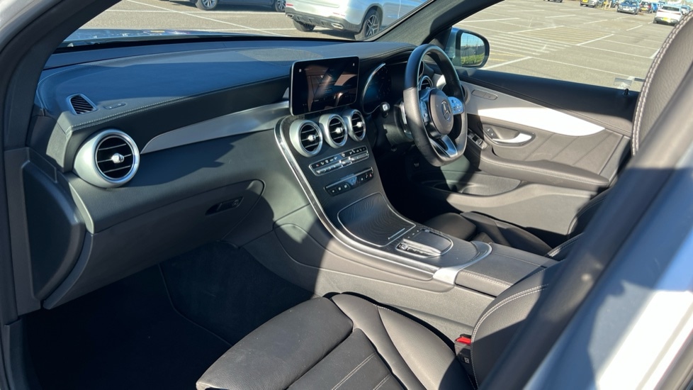 Used Mercedes-Benz GLC 2023 for sale - 76874081: Photo 11