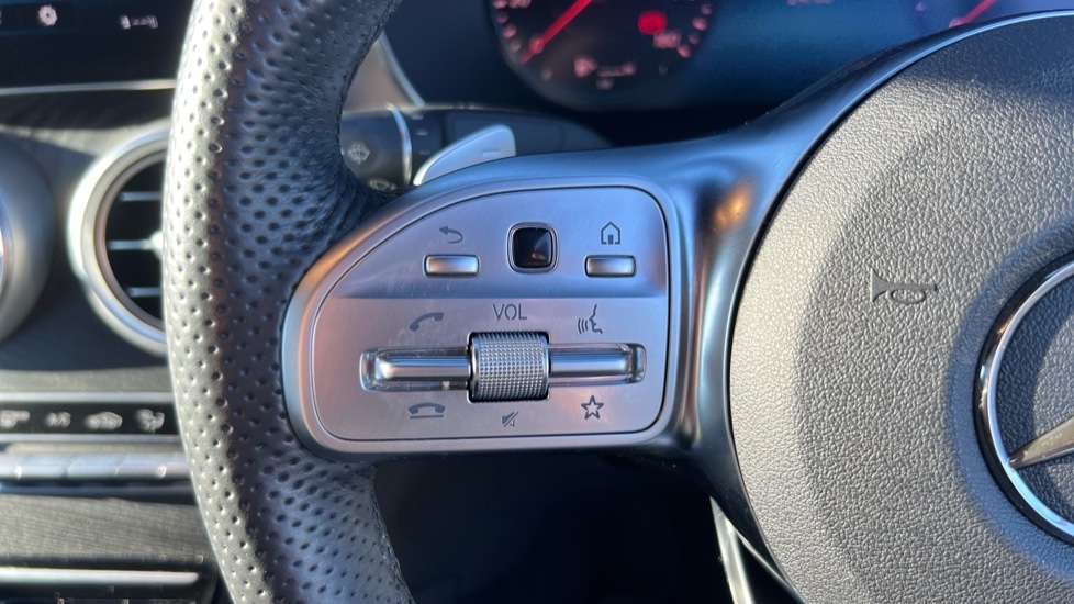 Used Mercedes-Benz GLC 2023 for sale - 76874081: Photo 30