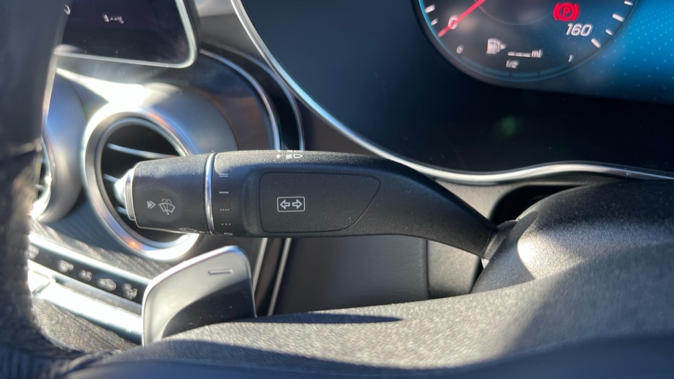 Used Mercedes-Benz GLC 2023 for sale - 76874081: Photo 32