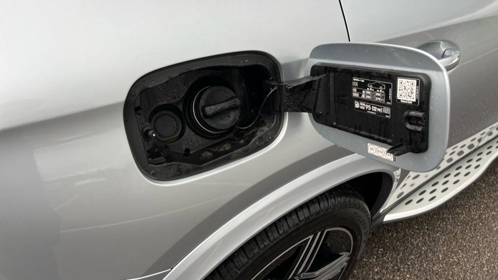 Used Mercedes-Benz GLC 2025 for sale - 76523653: Photo 28