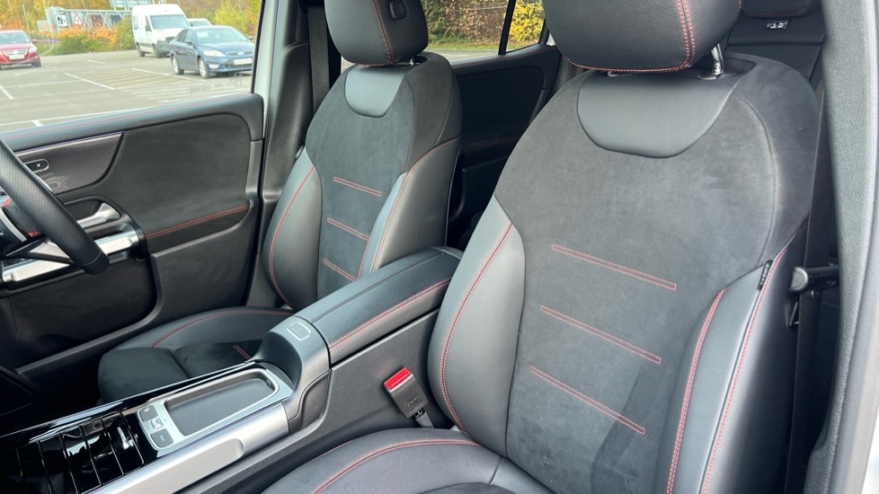 Used Mercedes-Benz GLB 2024 for sale - 76873614: Photo 14