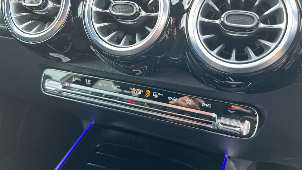 Used Mercedes-Benz GLB 2024 for sale - 76873614: Photo 42