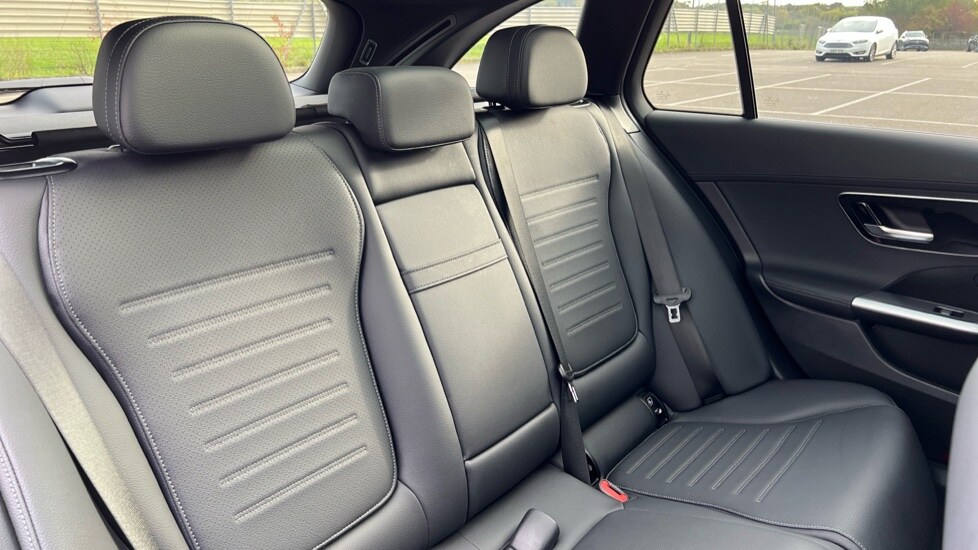 Used Mercedes-Benz C Class 2024 for sale - 76273025: Photo 15