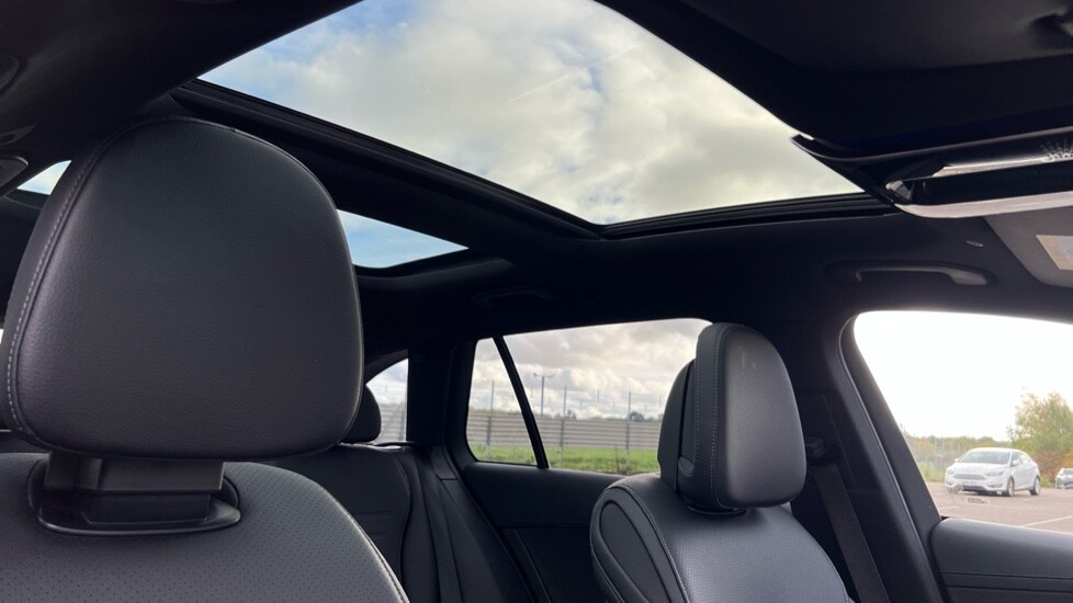 Used Mercedes-Benz C Class 2024 for sale - 76273025: Photo 38