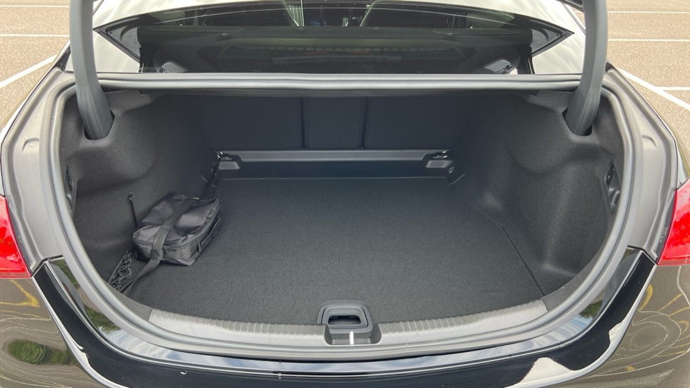 Used Mercedes-Benz C Class 2025 for sale - 76869202: Photo 17