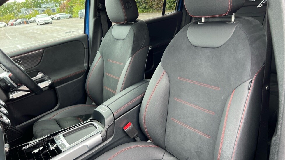 Used Mercedes-Benz GLB 2024 for sale - 76556849: Photo 14