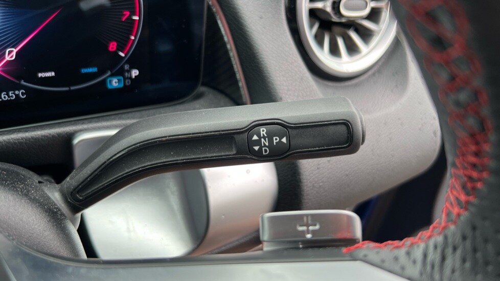 Used Mercedes-Benz GLB 2024 for sale - 76556849: Photo 31