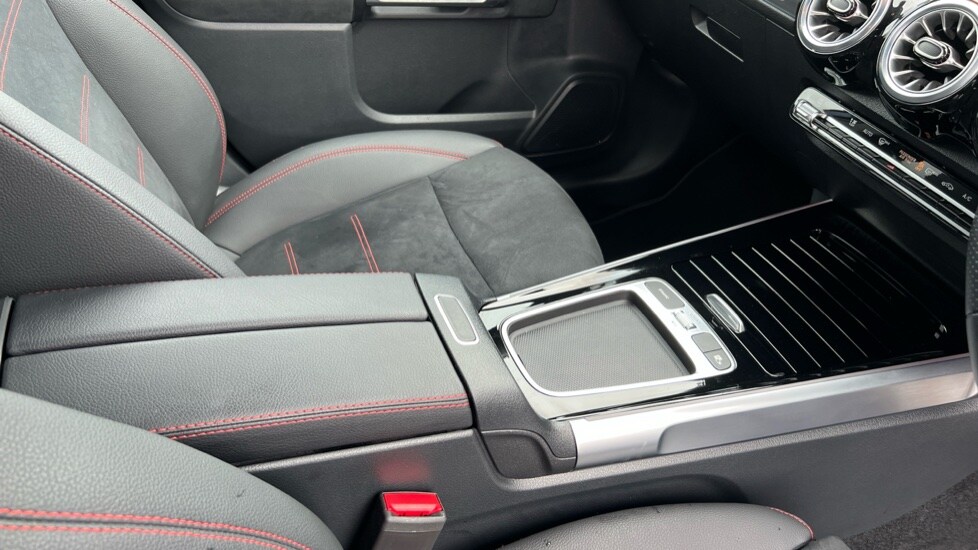 Used Mercedes-Benz GLB 2024 for sale - 76556849: Photo 34