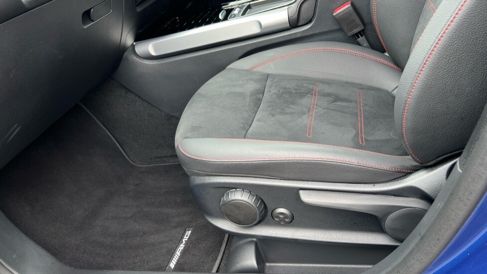 Used Mercedes-Benz GLB 2024 for sale - 76556849: Photo 39